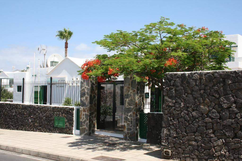 Apartamentos las Acacias Puerto del Carmen  Exterior foto