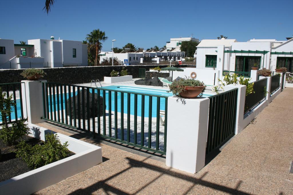 Apartamentos las Acacias Puerto del Carmen  Exterior foto
